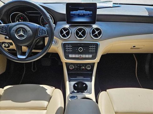 Used 2020 Mercedes-Benz GLA 250 image 16