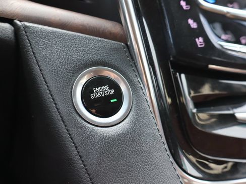 Used 2015 Cadillac Escalade ESV Luxury AWD/4WD image 13