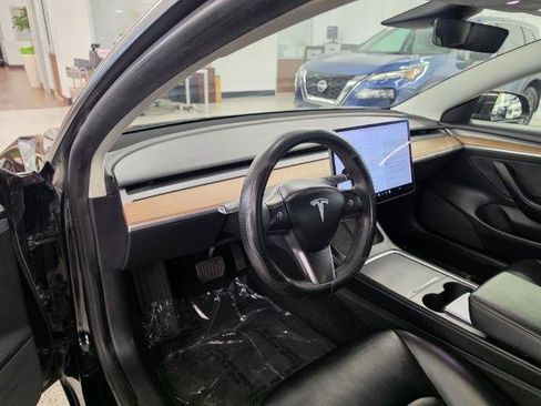 Used 2022 Tesla Model 3 Standard Range RWD image 8