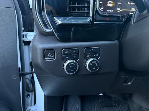 Used 2023 GMC Sierra 1500 SLE AWD/4WD image 45