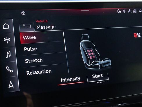 Used 2023 Audi e-tron Prestige w/ Prestige Package image 57