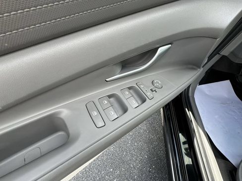 Used 2023 Hyundai Elantra SEL FWD image 19