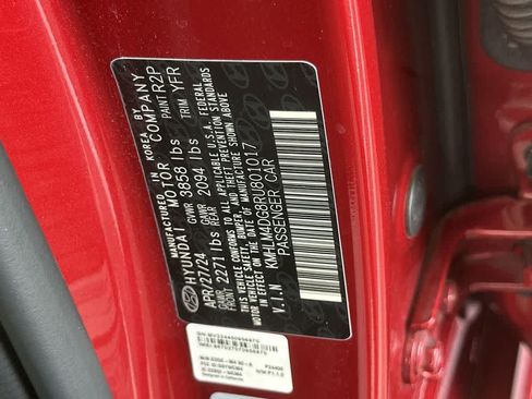 Used 2024 Hyundai Elantra SEL FWD image 27