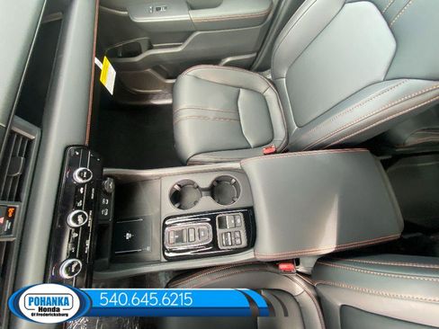 New 2025 Honda Pilot TrailSport image 28