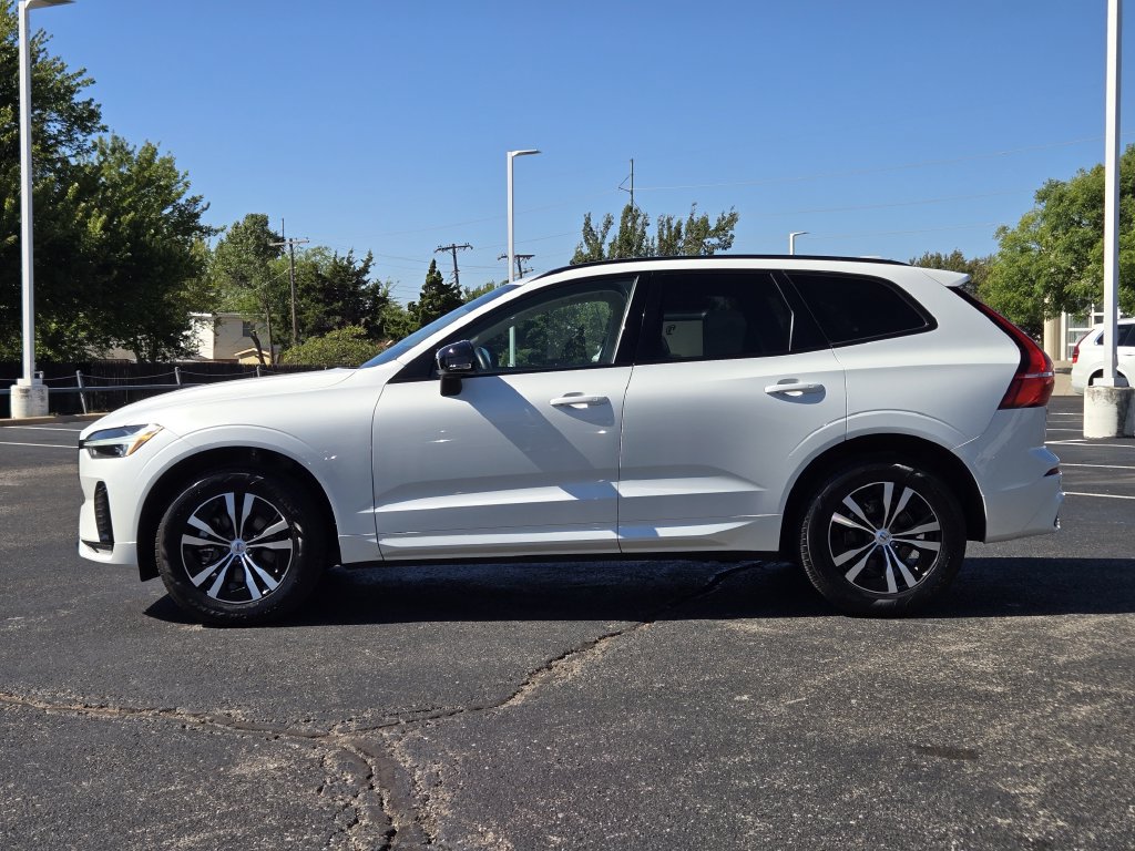 Certified 2025 Volvo XC60 B5 Core w/ Protection Package Premier AWD/4WD image 3