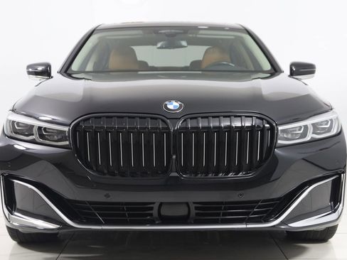 Used 2022 BMW 750i xDrive w/ Luxury Rear Seating Package image 72