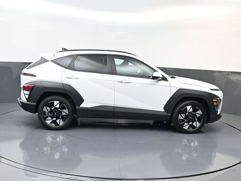 Certified 2025 Hyundai Kona SEL FWD image 2