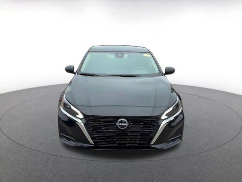 Used 2025 Nissan Altima 2.5 SV image 3