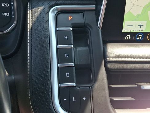 Used 2021 GMC Yukon XL SLT w/ SLT Premium Package AWD/4WD image 17