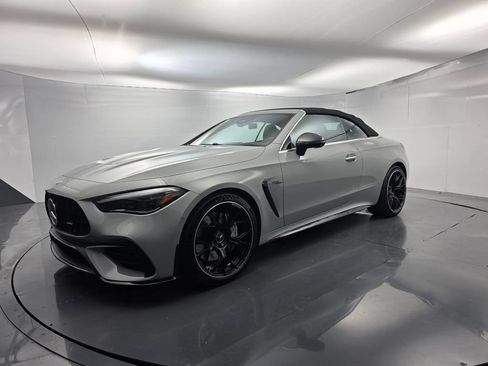 Used 2025 Mercedes-Benz CLE 53 AMG 4MATIC Cabriolet image 9