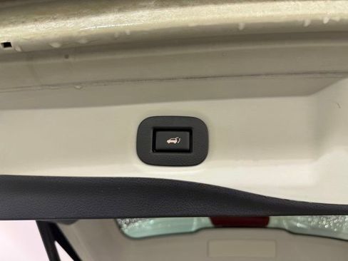 Used 2016 Nissan Rogue SL w/ SL Premium Package AWD/4WD image 9