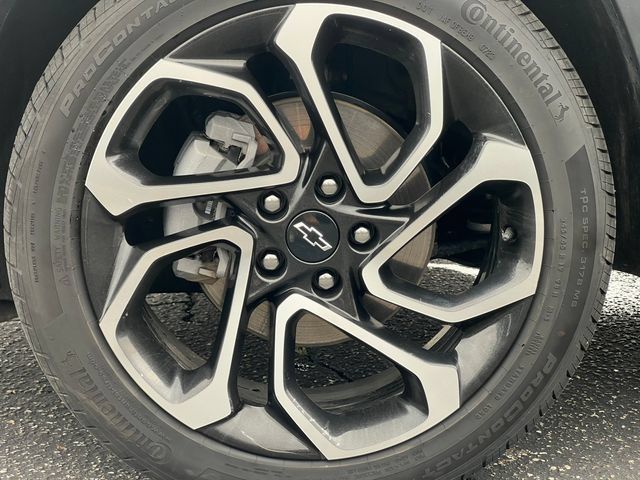 Used 2024 Chevrolet Trax RS w/ Sunroof Package FWD image 8