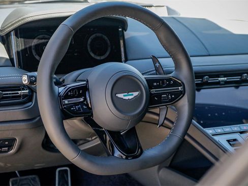 Used 2024 Aston Martin DB12 Coupe image 16