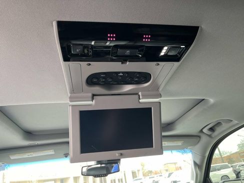 Used 2018 GMC Yukon Denali w/ Denali Ultimate Package image 16