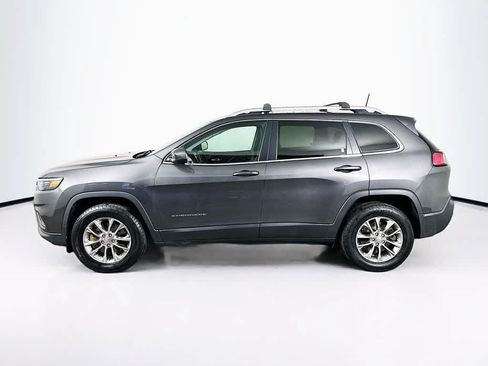Used 2019 Jeep Cherokee Latitude Plus w/ Cold Weather Group AWD/4WD image 3