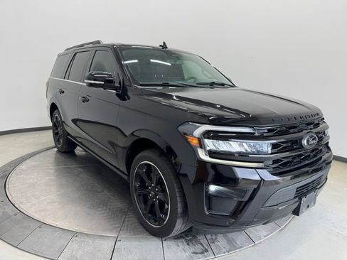 Used 2022 Ford Expedition Limited image 1