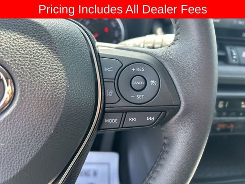 Used 2021 Toyota RAV4 XLE Premium AWD/4WD image 9