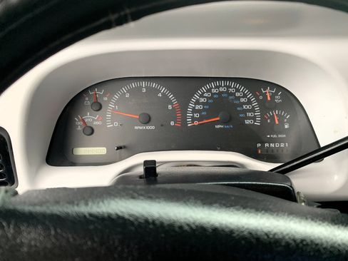 Used 1998 Dodge Ram 1500 Truck Quad Cab 6.5-ft. Bed 4WD image 9