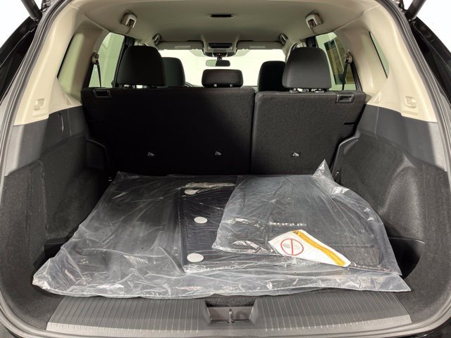 Certified 2026 Nissan Rogue SV FWD image 47