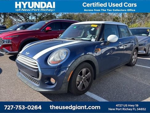 Used 2015 MINI Cooper 4-Door Hardtop image 1