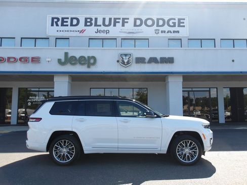 New 2025 Jeep Grand Cherokee L Summit w/ Luxury Tech Group V image 1