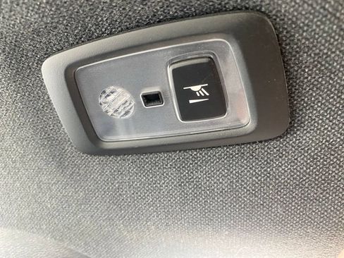 Used 2021 Volvo XC40 T5 R-Design w/ Advanced Package AWD/4WD image 31