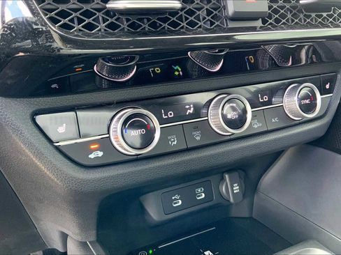 Used 2025 Acura ADX AWD image 18