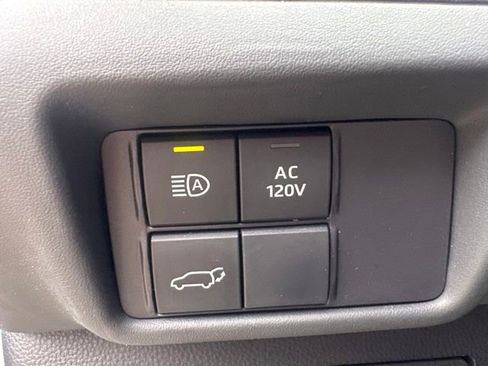 Used 2022 Toyota Highlander Bronze Edition AWD/4WD image 18