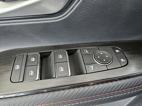 New 2026 Nissan Kicks SR w/ Cold Weather Package image 32