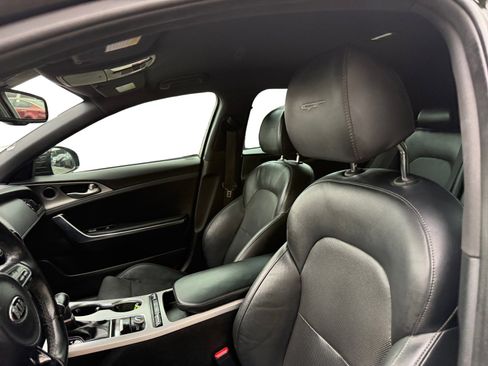 Used 2019 Kia Stinger GT RWD image 10