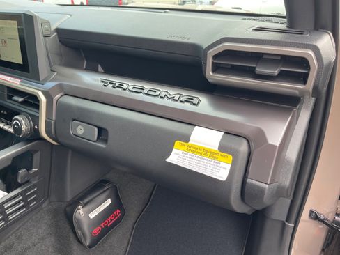 New 2026 Toyota Tacoma TRD Sport image 18