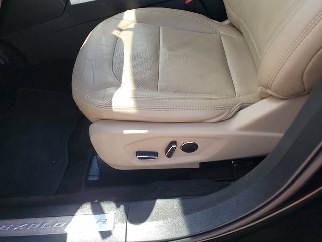 Used 2017 Ford Explorer Limited FWD image 18