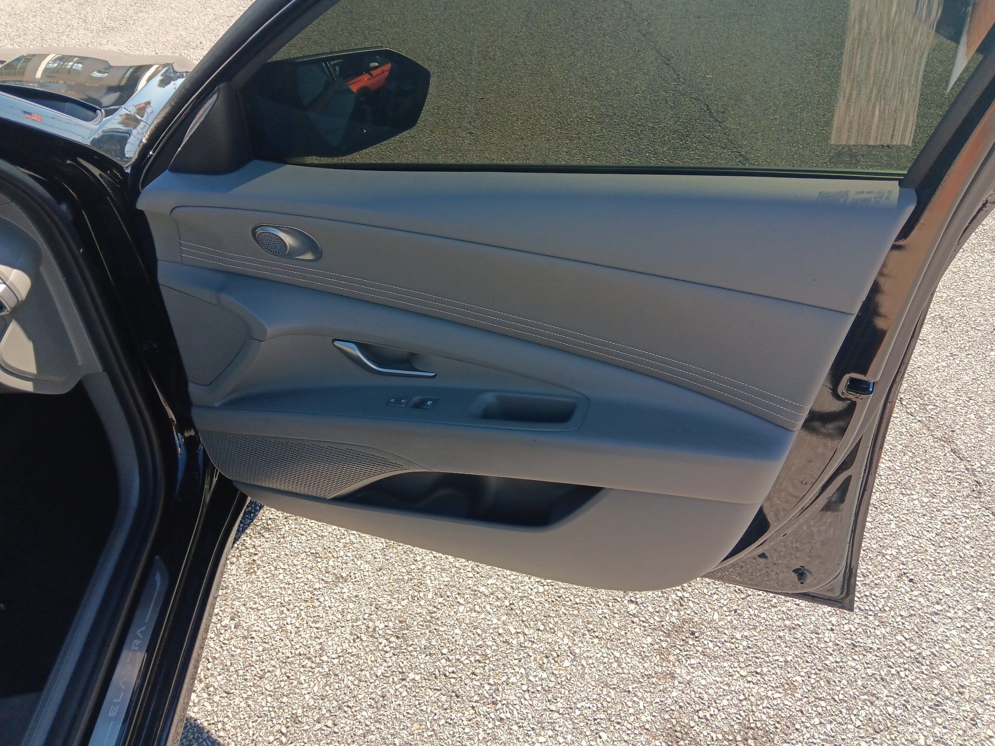 Used 2025 Hyundai Elantra Sport FWD image 22