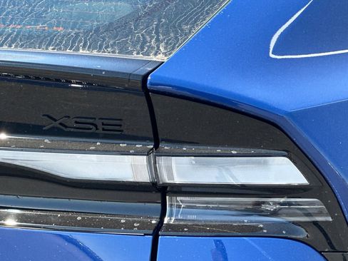 New 2026 Toyota Prius Plug-In Hybrid FWD image 32