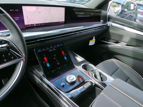 Used 2026 Cadillac Escalade Sport w/ LPO, ONYX Package AWD/4WD image 35