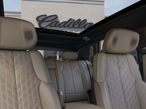 New 2026 Cadillac Lyriq Signature Luxury w/ Nappa Leather Package AWD/4WD image 24