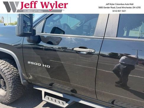 Used 2020 Chevrolet Silverado 2500 Custom w/ Custom Value Package AWD/4WD image 1