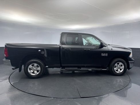 Used 2017 RAM 1500 ST w/ SXT Appearance Group AWD/4WD image 6