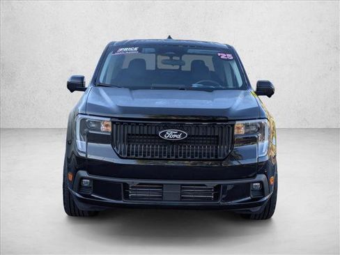 Used 2025 Ford Maverick Lobo image 2