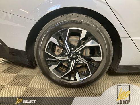 Used 2024 Hyundai Sonata SEL AWD/4WD image 23