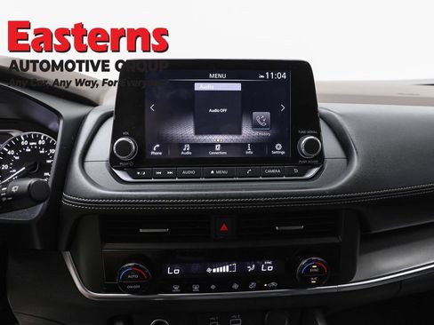 Used 2023 Nissan Rogue SV AWD/4WD image 11