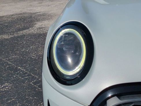 Used 2022 MINI Cooper S image 10