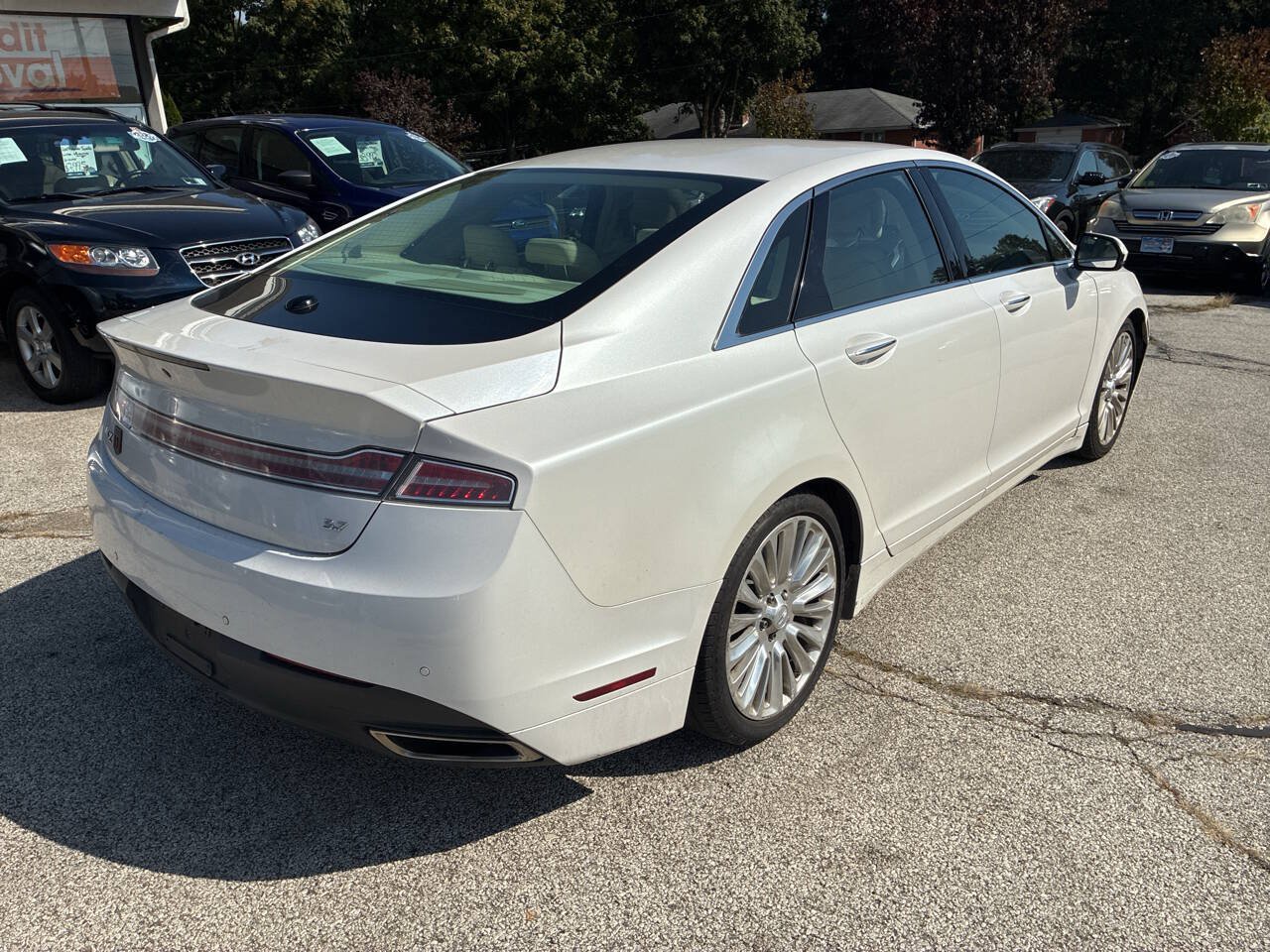 Used 2013 Lincoln MKZ FWD image 20