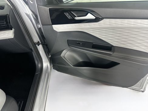 Used 2024 Volkswagen Taos S FWD image 30