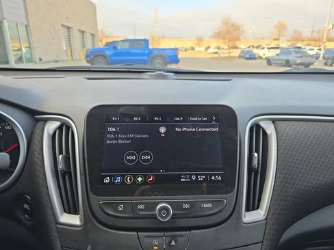 Used 2024 Chevrolet Malibu LT image 8