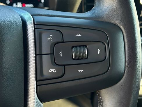 Used 2022 GMC Sierra 1500 Elevation image 12