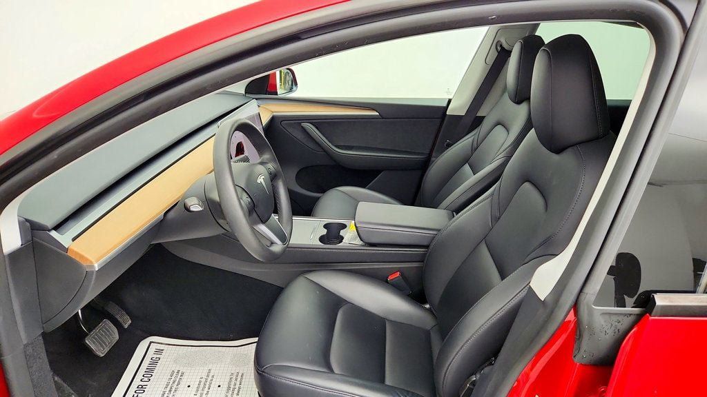 Used 2023 Tesla Model Y Long Range AWD/4WD image 25