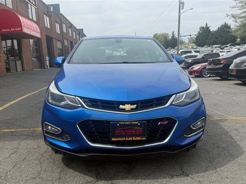 Used 2017 Chevrolet Cruze LT w/ Convenience Package image 2