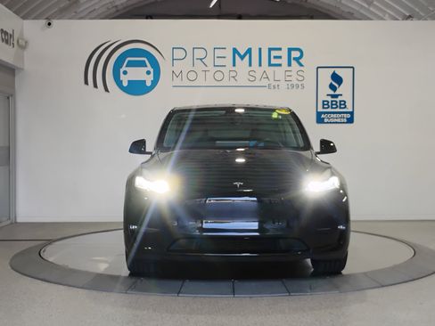 Used 2021 Tesla Model Y 2WD image 43