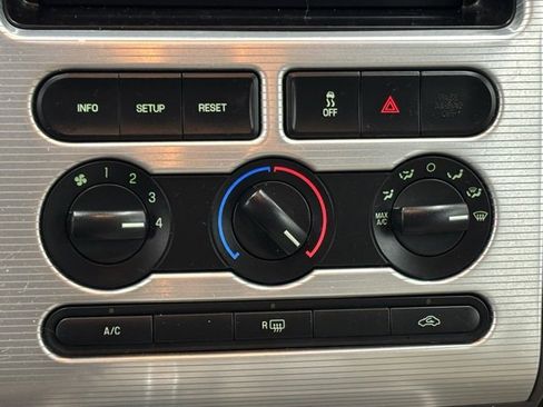 Used 2010 Ford Edge SEL image 21